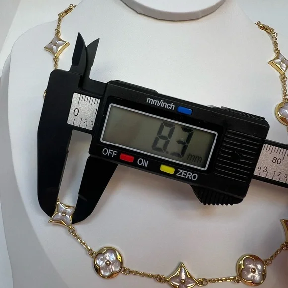 NMP35 High-end Genuine 3D NUDE Mother of Pearl 18K Yellow Gold Pl Long Necklace